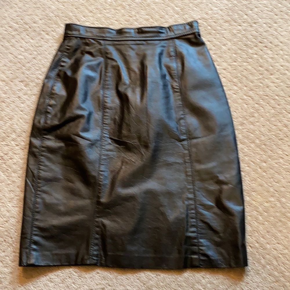 Comint Genuine Leather Pencil Skirt – Black – Size 5/6 – Made in Argentina